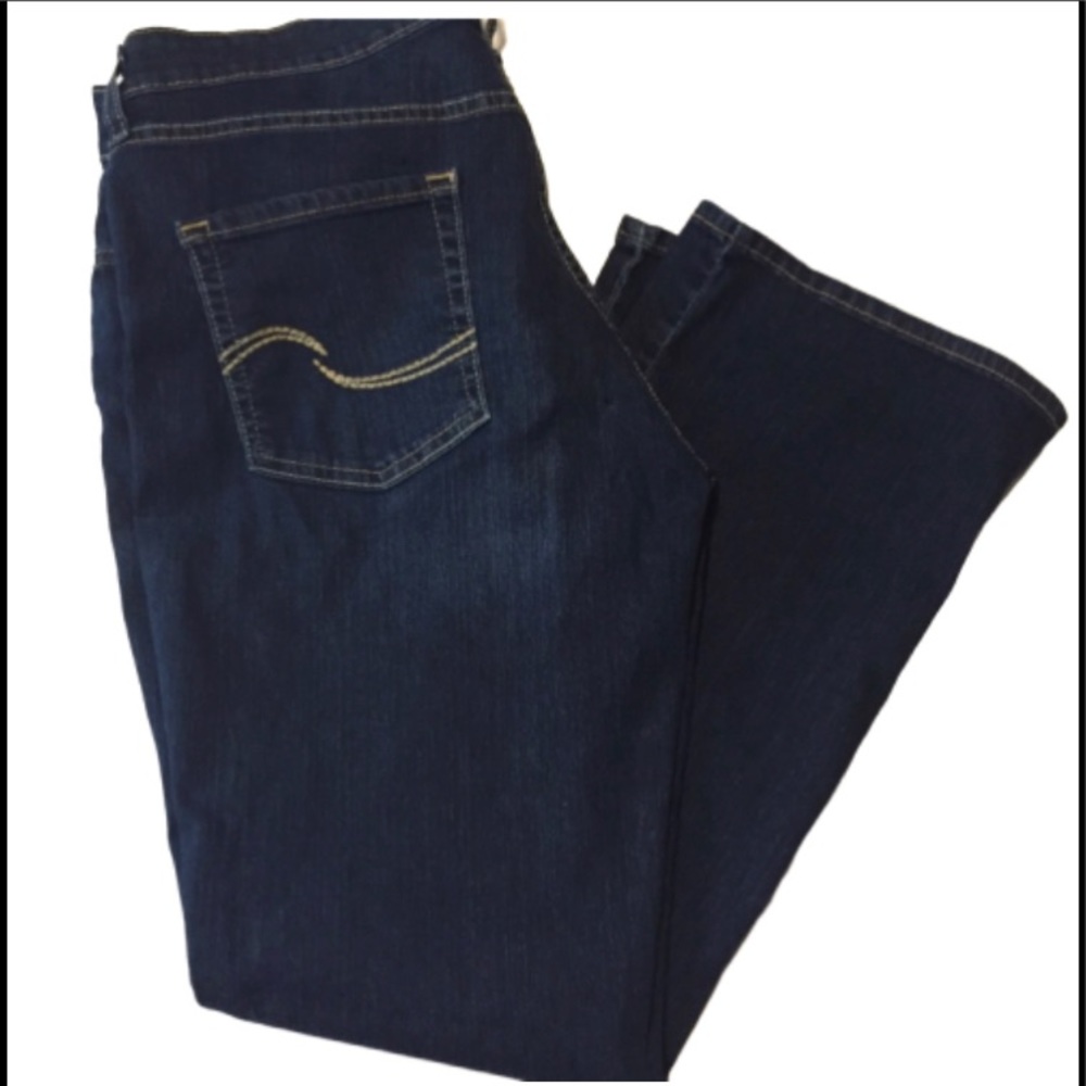 Levi’s Women’s Modern Boot Cut (worn once) Sz (?)